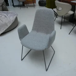 Stuhl Plies Stoff Hallingdal 116 Weiß-Grau Drahtkufengestell Eisenblank M15