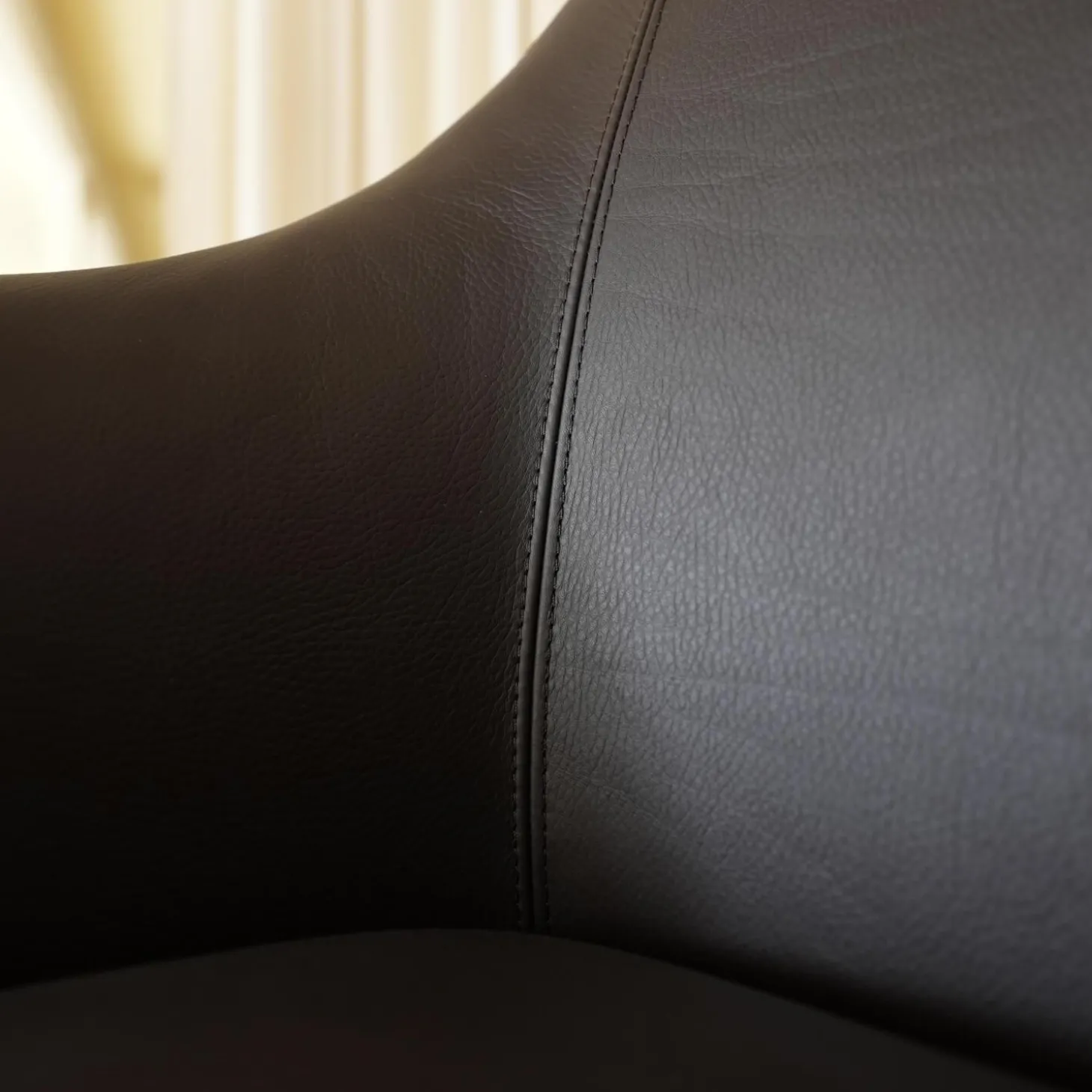 Stuhl Saloni Leder Normandie Dunkelbraun Füße Holz Dunkelbraun Mit Armlehnen