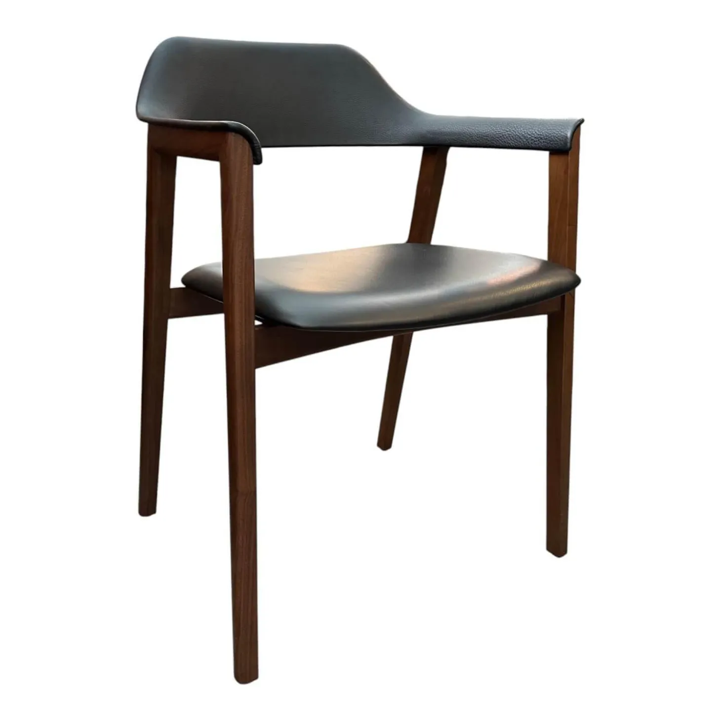 Stuhl Ten Leder Schwarz Gestell Nussbaum Massiv