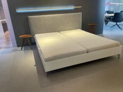 Systembett MD13 Stoff Maple 742 Grau Meliert Rahmen Lack Matt Weiß 003 Füße Metall NQ Aluminium ohne Rost ohne Matratzen