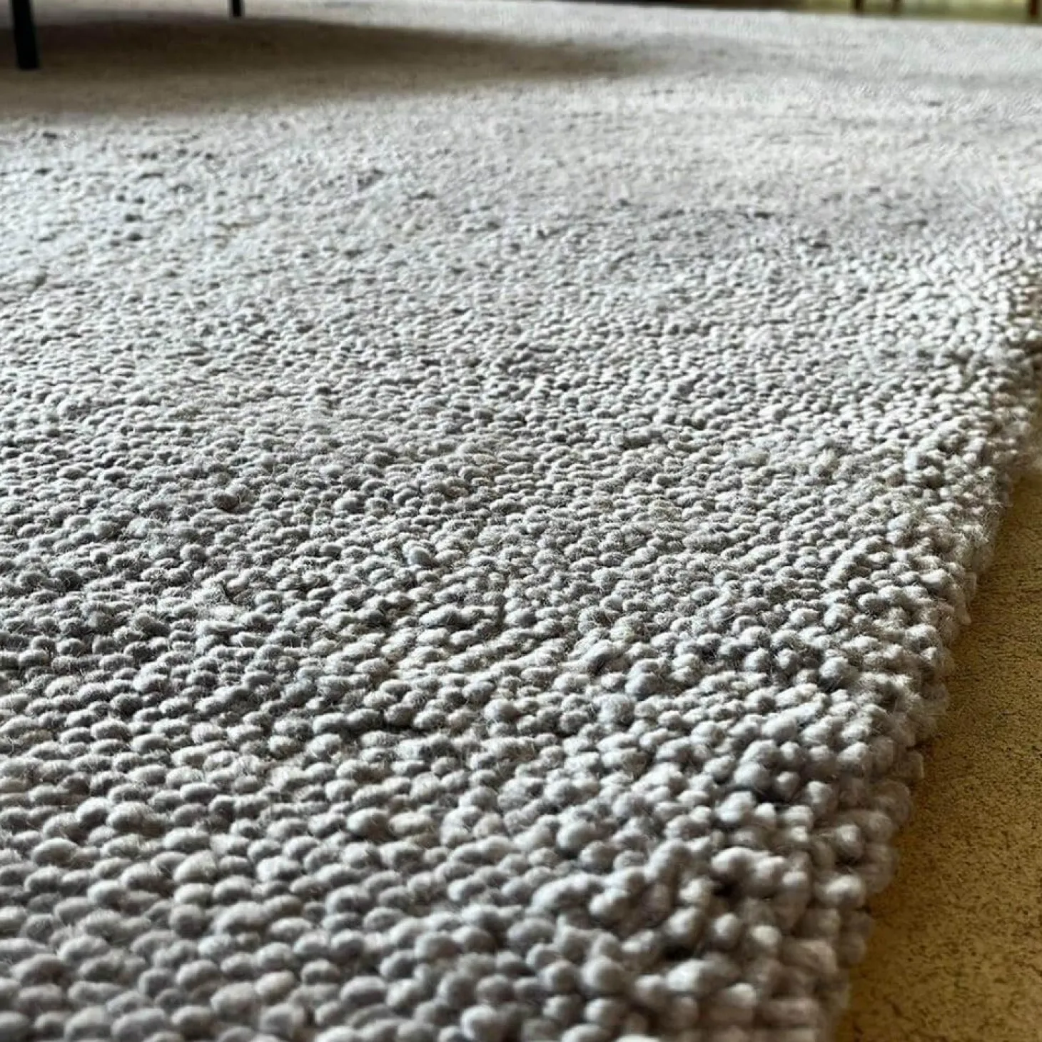 Teppich Basalt Low Schurwolle 054 Hellgrau Grau 240x370