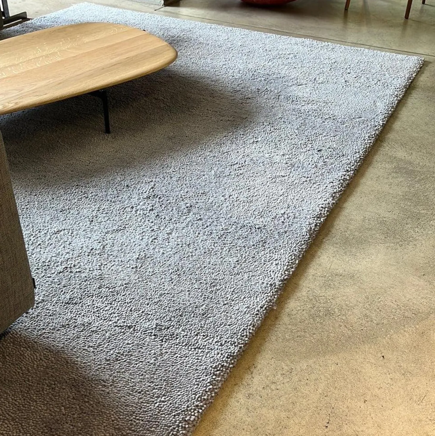 Teppich Basalt Low Schurwolle 054 Hellgrau Grau 240x370