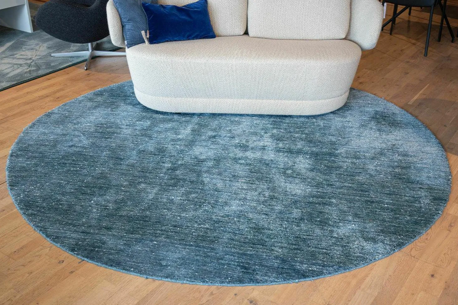 Teppich LiveGrid Bambus Seide Atlantic Deep Blau