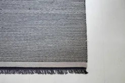 Teppich Njord Light Grey Black Hellgrau Schwarz Aus Neuseeländischer Wolle