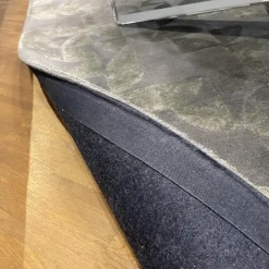 Teppich Obsidian In Verschiedenen Grautönen Aus Neuseelandwolle Tencel Handgetuftet