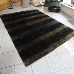 Teppich Tendenza Takama 69 Grün Schwarz Handgeknüpft