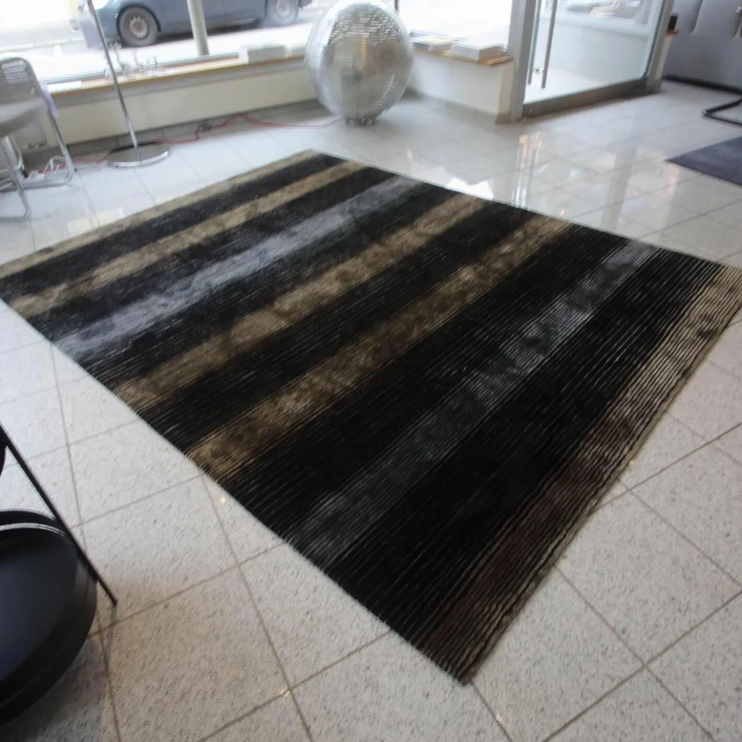 Teppich Tendenza Takama 69 Grün Schwarz Handgeknüpft