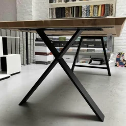 Tisch Albert Natur Eiche 2-geteilte Platte Schwarzes Gestell