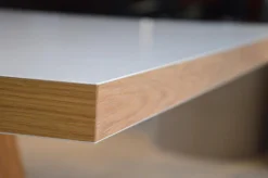 Tisch Artwork Weiß Eiche mit Laminat