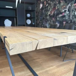 Tisch BB11 Clamp Platte Eiche Altholz Natur Geölt Füße RAL 9005 Tiefschwarz Schwarz Pulverbeschichtet