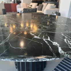 Tisch BC 07 Basket Platte Stein Verde Lepanto Schwarz Weiß Rund Streben Tiefschwarz Schwarz