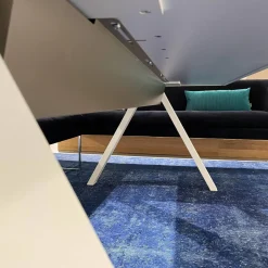 Tisch Cross Stahl Weiß Matt Gestell Stahl V22 Bianco Opaco Mit Eingelassener Steckdose