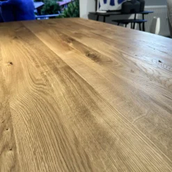 Tisch Eldur 8360041 S Platte Eiche Massiv Gestell Metall Stahlwange Schwarz Bootsform