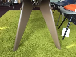 Tisch EM Table Eiche Furnier Natur Gestell Pulverbeschichtet Coffé