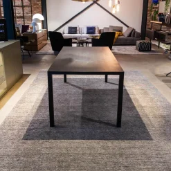 Tisch Ferro Line Tischplatte Räuchereiche Schwarz Geölt Quadratrohrgestell