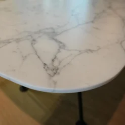 Tisch Grasshopper Platte Marmor Statuarietto Gloss Finish Weiß Gestell Stahl Schwarz