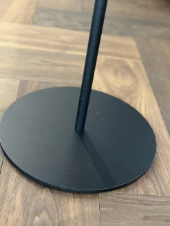 Tisch Kelly T 116 100 Platte Glas Schwarz Lackiert Gestell Metall Schwarz Matt Pulverbeschichtet