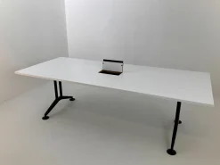 Tisch Logon 620/00 Rechteck Platte 24 Unidekor 20 Weiß Gestell Schwarz Beschichtet Mit EInbauklappe