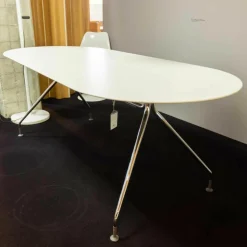 Tisch Occo 222 90 HPL Vollkern Weiß Gestell Glanzverchromt