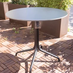 Tisch Outdoor Belleville Vollkernmaterial Schwarz Gestell Tiefschwarz Vollverzinkt