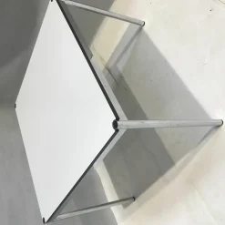 Tisch Quadratisch 100x100 Platte Kunstharz Perlgrau Gestell Verchromt