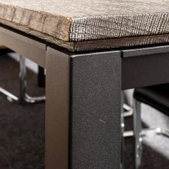 Tisch S600 Eiche Geköhlt Ton Grau Füße RAL 9005 Tiefschwarz Pulverbeschichtet Matt