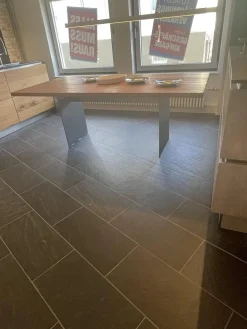 Tisch Theben 3000 Platte Astiger Nussbaum Gestell Stahl Geschliffen Matt Lackiert Schwarz