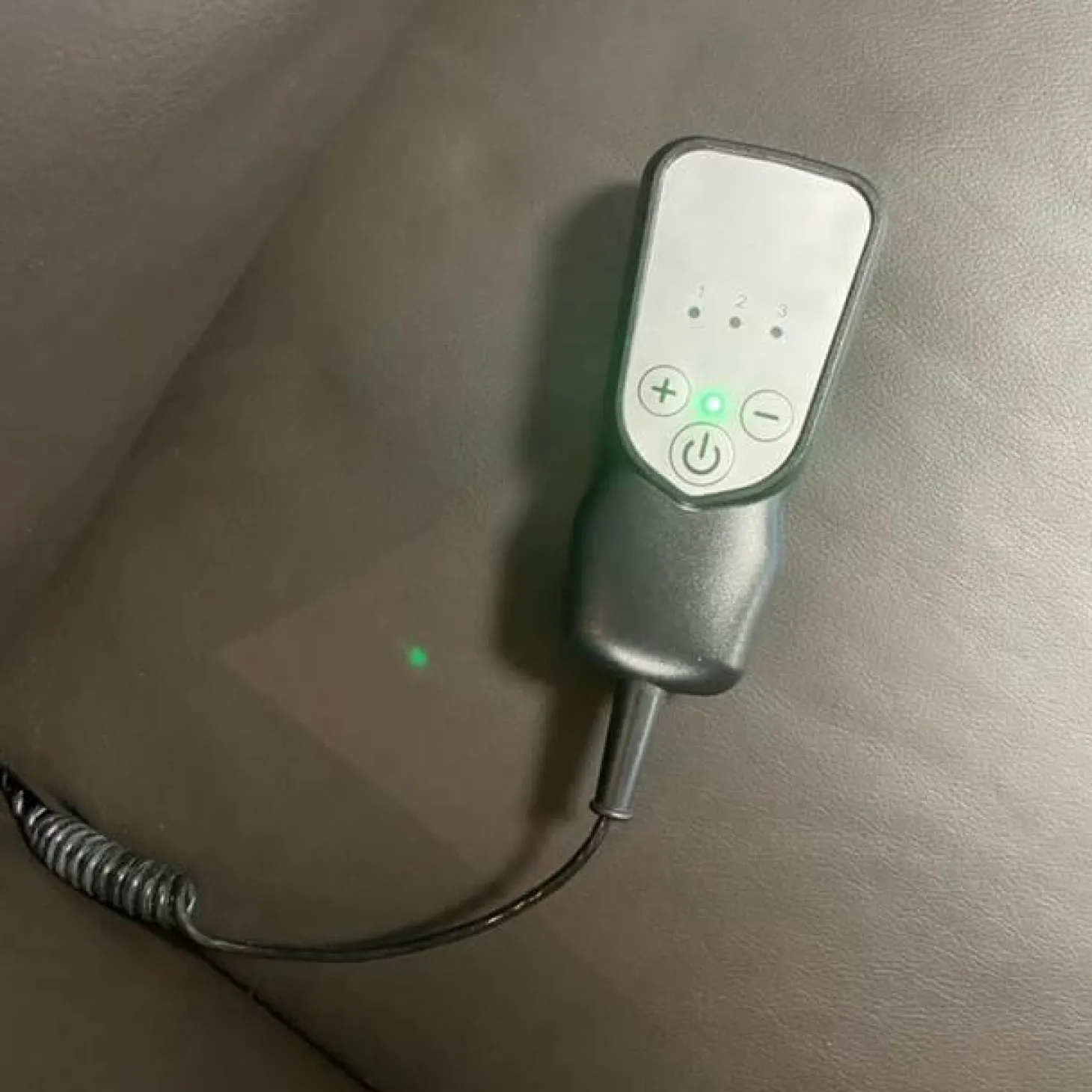 TV Sessel Augsburg Bezug Leder Dolcia Moor Dunkelbraun Schwarz Füße Kunststoff Inklusive Thermo-Lux-Heizmattenfunktion