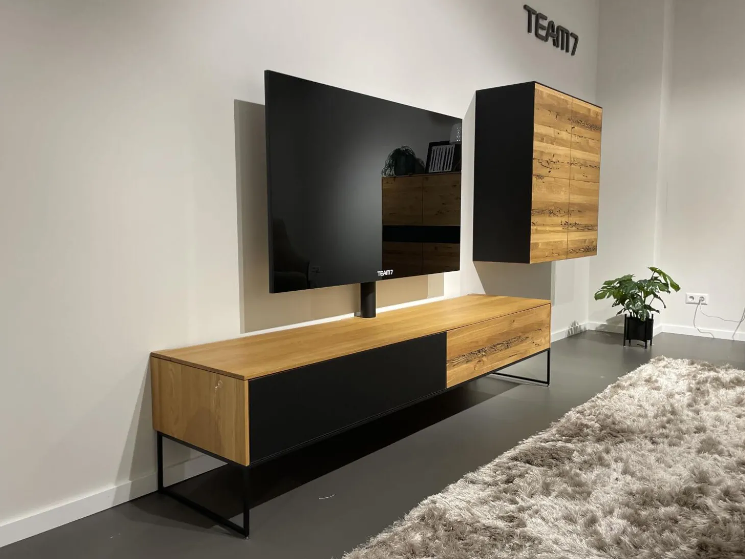 TV Wand Filigno Eiche Venedig Farbglas Schwarz Matt Gestell Schwarz Mit Home Entertainment