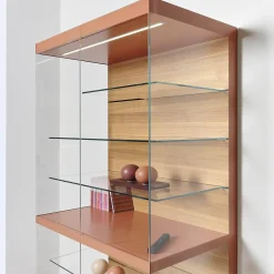 Vitrine Cube Light Lack Guave Mit Panel Nussbaum Natur Braun