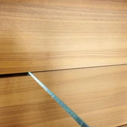 Vitrine Cube Light Lack Guave Mit Panel Nussbaum Natur Braun