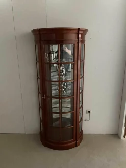 Vitrine Halbrund Kirsche Massiv Lackiert Rotbraun mit Beleuchtung