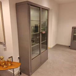 Vitrine Madison 2-türig Korpus Eiche Grau Gebeizt Türen Glas Mit Beleuchtung
