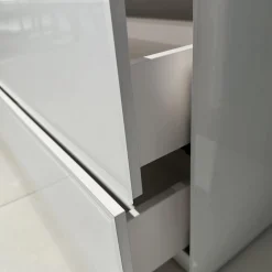 Vitrine Soma Innen Lack Weiß Türen Glas Klar Außen Glas Weiß Glänzend