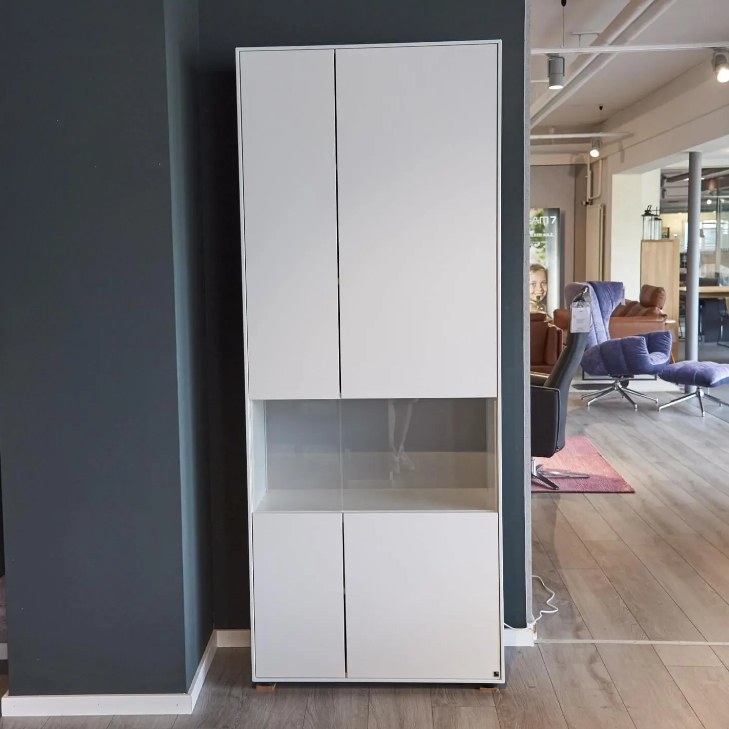 Vitrine WK 419 Intono Glattlack 420 Verkehrsweiß Inklusive LED-Band Trafo Und Funkfernbedienung