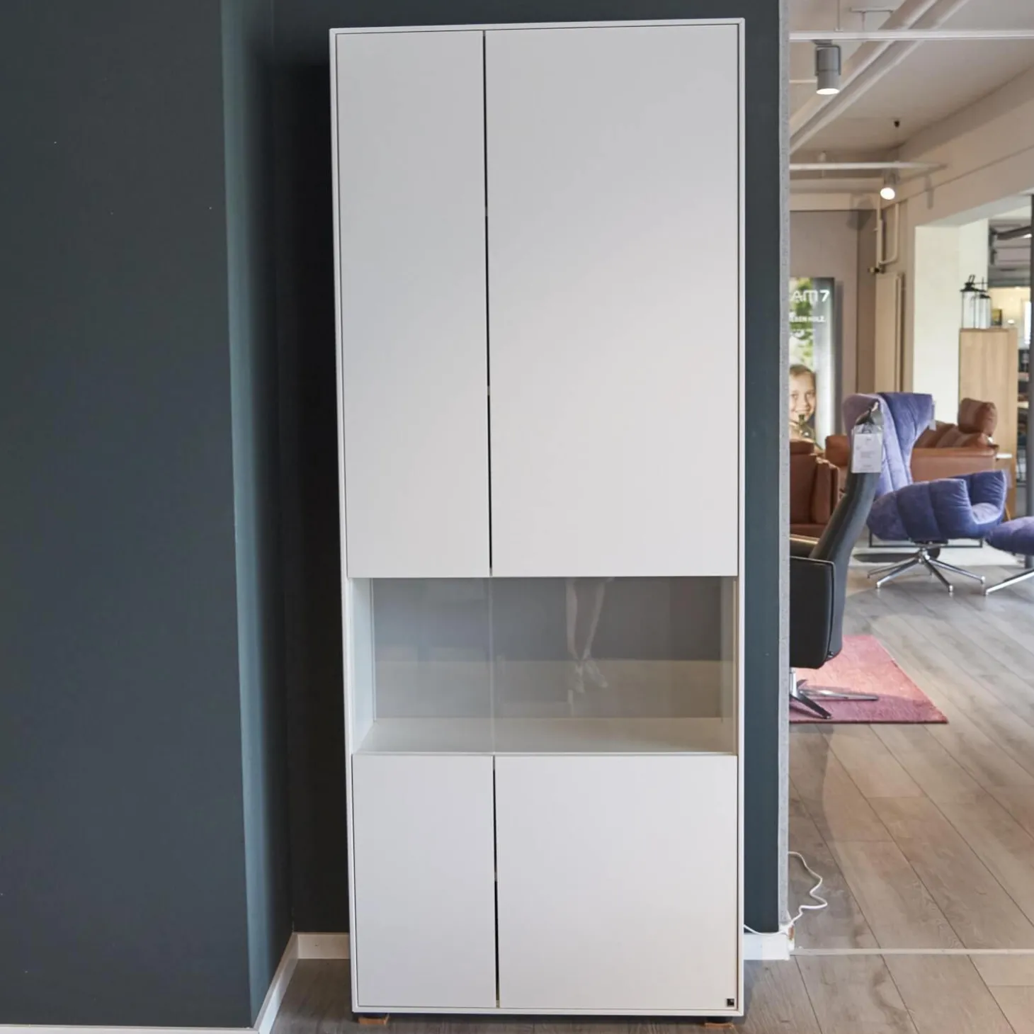 Vitrine WK 419 Intono Glattlack 420 Verkehrsweiß Inklusive LED-Band Trafo Und Funkfernbedienung