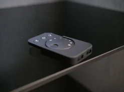 Vitrinen WK 420 Viva 153 Eiche Grau Front In Rauchglas 436 Cosmos Schwarz Mit Push To Open Und Beleuchtung