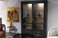 Vitrinenschrank Bordeaux Europäische Kirsche Anthrazit Reliefstruktur Rückwand Goldfarbig