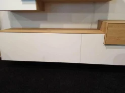 Wandhängeschrank Wildeiche Weiß Geölt mit LED-Lichtband