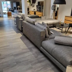 Wohnlandschaft Nuvola Textilgewebe Schwarz Weiß Gemischt Fuß Aluminium Verkehrsschwarz RAL 9017 Lackiert Mit Kissen