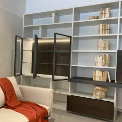 Wohnwand 505 Kalkweiß Ulme Dunkel Formprofil Zinnfarbig