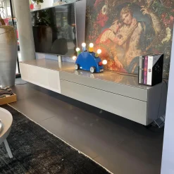 Wohnwand Ameno Cement Glas Korpus CM Cement Satiniert Grau Weiß Inklusive TV Halterung Und Soundsystem Ohne Dekorationen