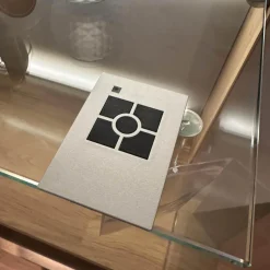 Wohnwand Carson Asteiche Massiv Bianco Geölt Akzent Glas Schlamm Grau Satiniert