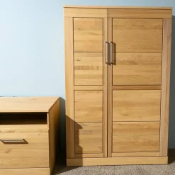 Wohnwand Casera 16 Rustikale Asteiche Hartwachsöl Bianco Geschliffen Klarglas Metallgriff Nickelfarbig Gebürstet Inklusive LED Beleuchtung