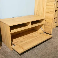 Wohnwand Casera 16 Rustikale Asteiche Hartwachsöl Bianco Geschliffen Klarglas Metallgriff Nickelfarbig Gebürstet Inklusive LED Beleuchtung