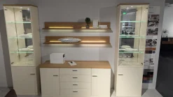 Wohnwand Cremona Lack Crema Matt Weiß Creme Absetzung Eiche Sand Mit LED Beleuchtung Und Spiegelglasrückwand