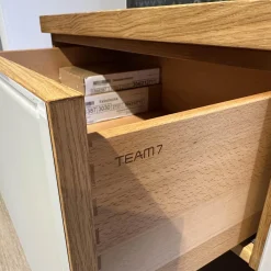 Wohnwand Cubus Eiche Naturöl Farbglas Hellgrau Matt mit Vitrinenbeleuchtung