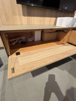 Wohnwand Cubus Pure 32 Eiche Weiß Geölt Farbglas In Naturweiß Kiesel Grau Und Graphitgrau Mit Beleuchtung Und TV-Halteplatte