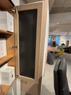 Wohnwand Cubus Pure 32 Eiche Weiß Geölt Farbglas In Naturweiß Kiesel Grau Und Graphitgrau Mit Beleuchtung Und TV-Halteplatte