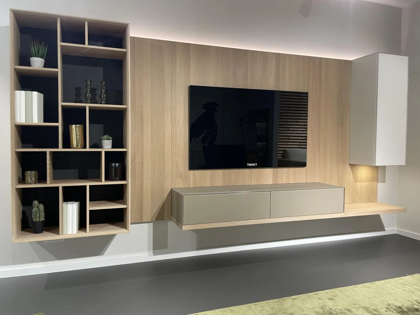 Wohnwand Eiche Weißöl Farbglas Graphitgrau Mit Wandpaneelen